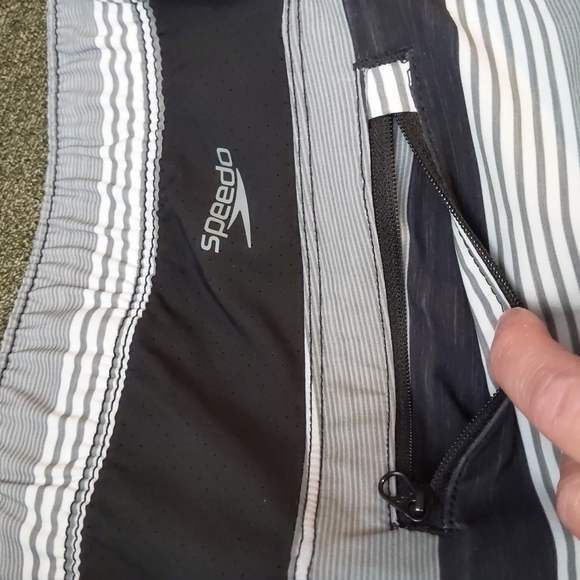 Speedo Tech Volley Shorts NWT Men's Size S Comfort Liner UPF 50+Stretch … - Picture 11 of 13